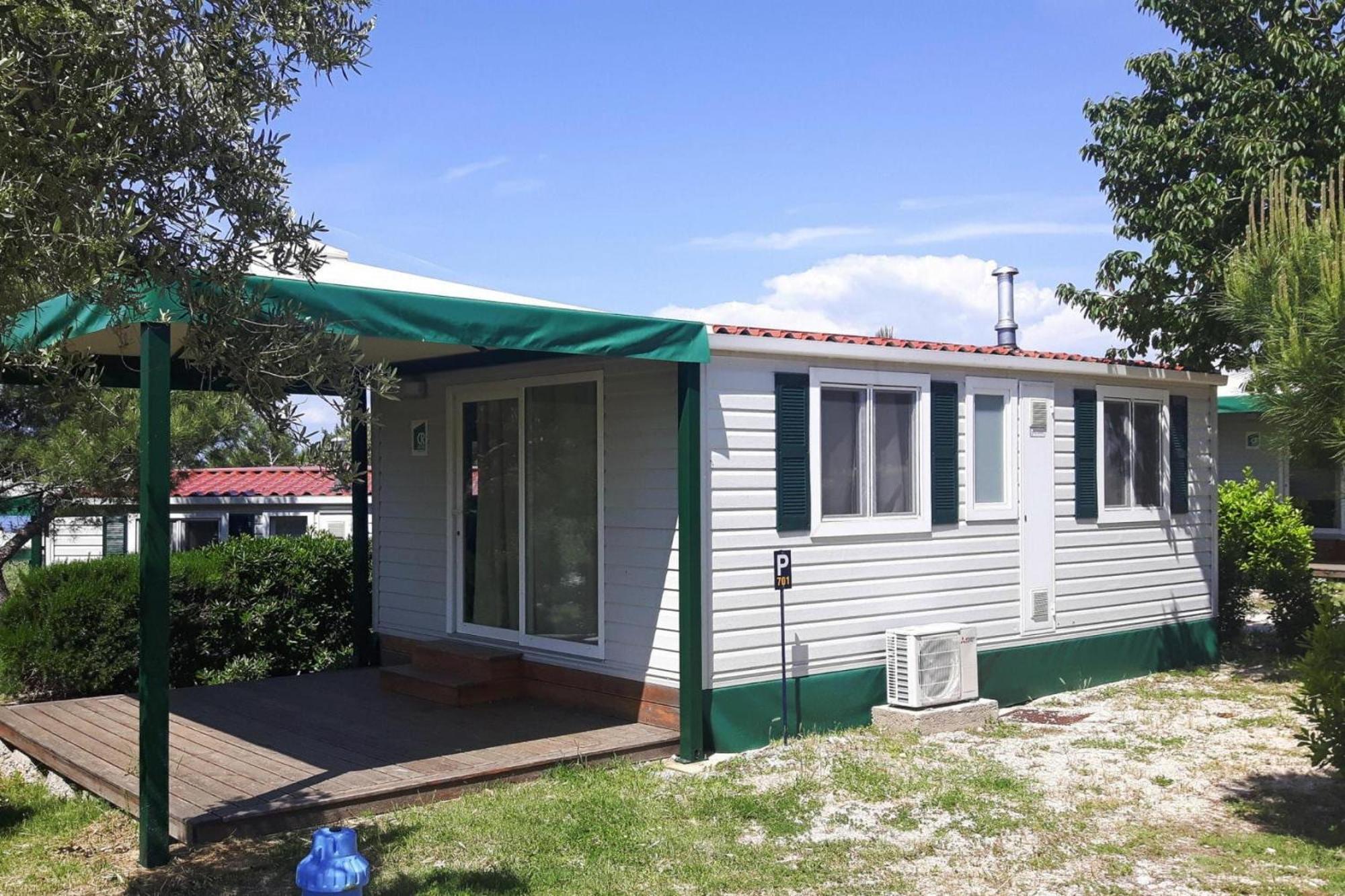 Mobile Homes In Camp Kovacine, Cres, With Long Pebble Beach Екстер'єр фото